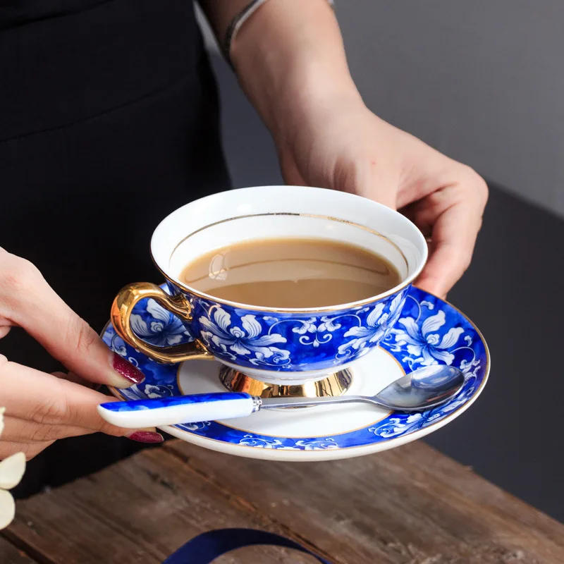 

Western Style Coffee Cup Set Creative Ceramic Mug with Spoon Dish Blue Coffee Cup with Handle Porcelain Water Drinkware Supplies