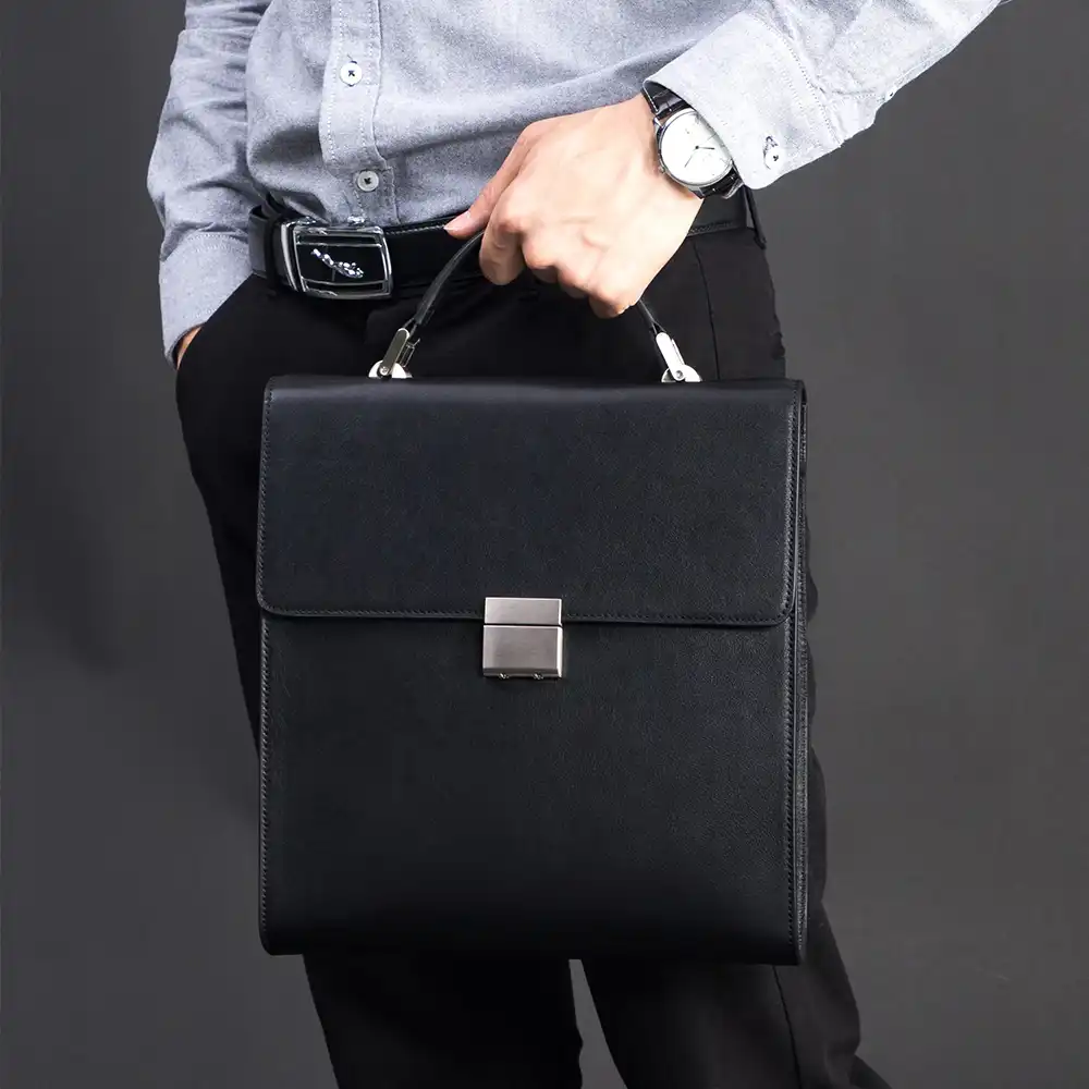 locking satchel