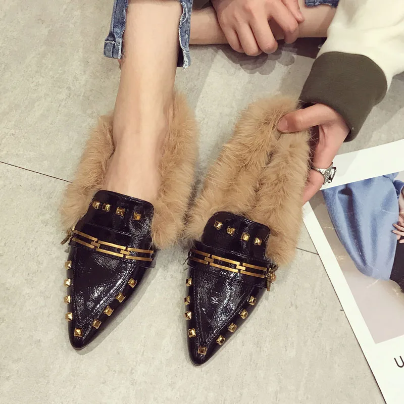 XGRAVITY Autumn Winter Fur Ladies Fashion Flat Shoes Rivets Design Women Warm SHoes Elegant Pointed Toe Lady Shoes Flats