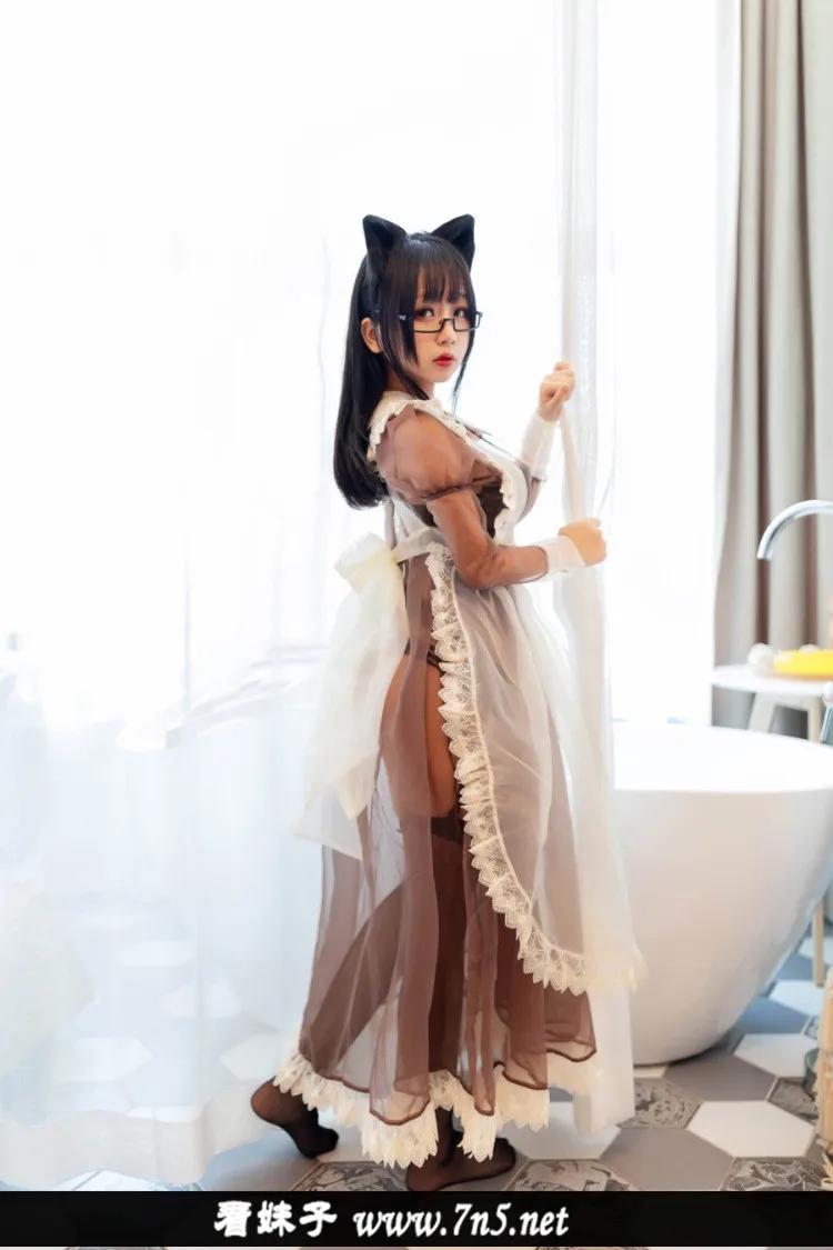 微薄COS妹子@日奈娇 给我捏捏嘛~ 11套合集作品[5.4G]