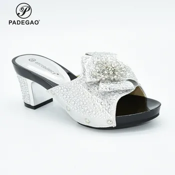 

White Color INS 2020 Hot Selling Women Shoes with Crystal Pointed Tole Italian Women Shoes for Garden Party