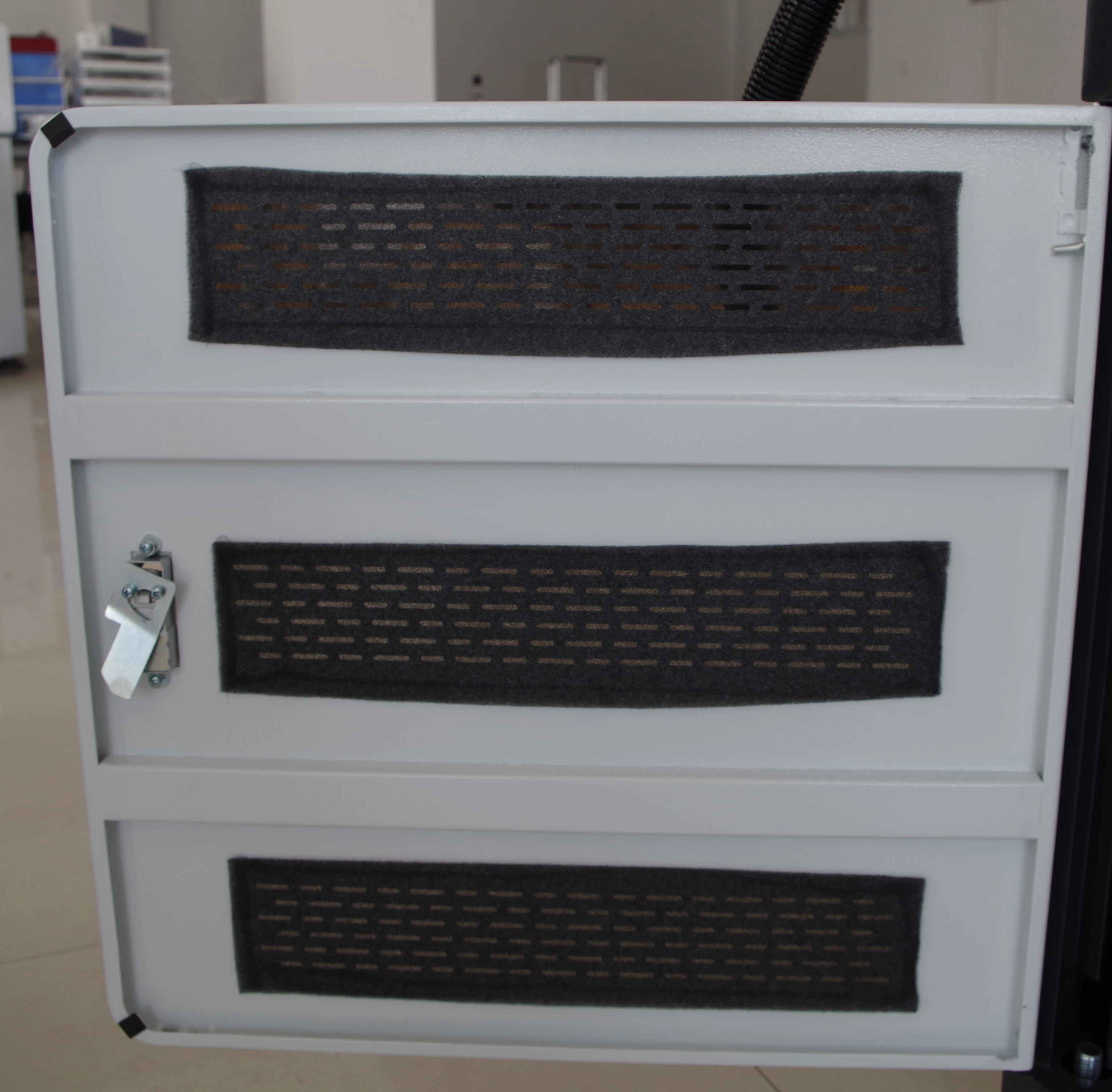 Лучшая китайская Марка Raycus 50 Вт волоконно лазерная гравировальная машина для