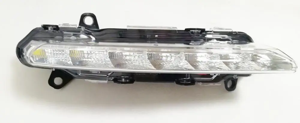 

For Mercedes-Benz AMG Car Front Bumper Grill Molding LED Fog Light Daytime Running Light Fog Lamp w204 C200 C260 C300