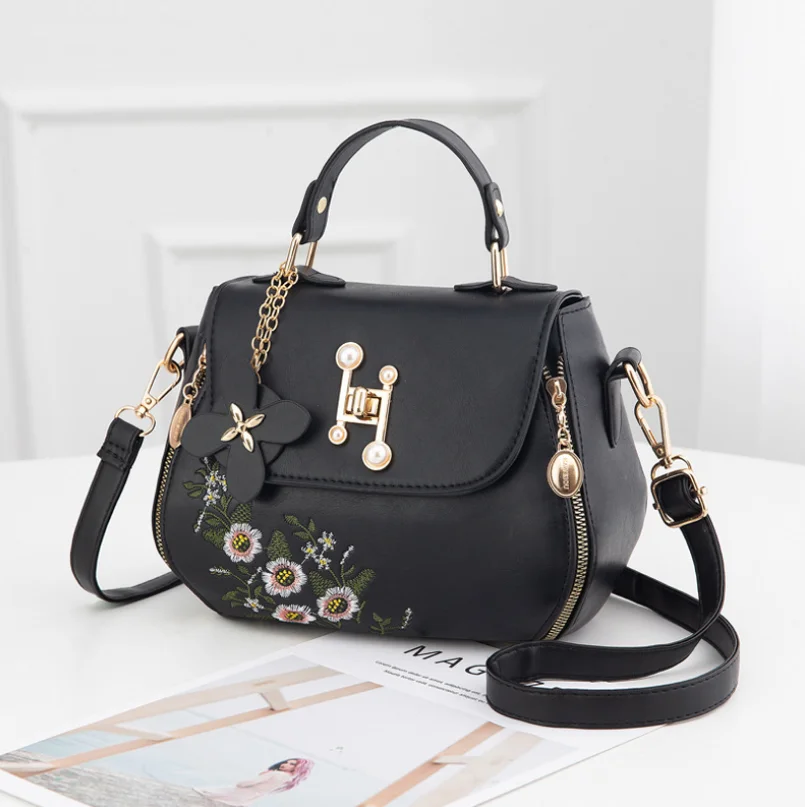 hot! New ladies handbags brand women's messenger bags luxury brand designer leather clutches python pattern handbag Bolsos Mujer