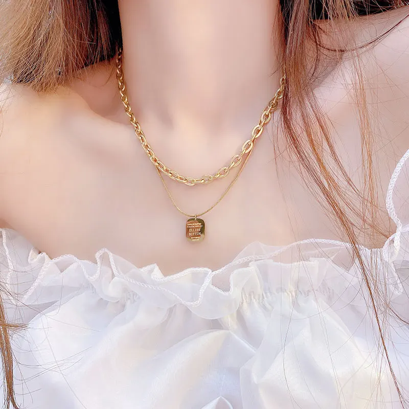 Ins Hot Luxury Square K Gold Temperament Flash Minimalist Necklace Vintage Choker Pendant Personalised Necklace Glamour Gift - Image 2