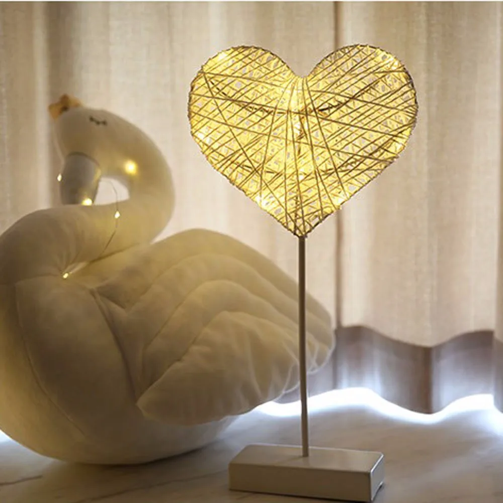 Bzoosio, Рождественский Декор, украшение, светодиодный ночник в форме сердца, звезды, настольная лампа из ротанга, лампа для комнаты, праздничные, вечерние, свадебные украшения