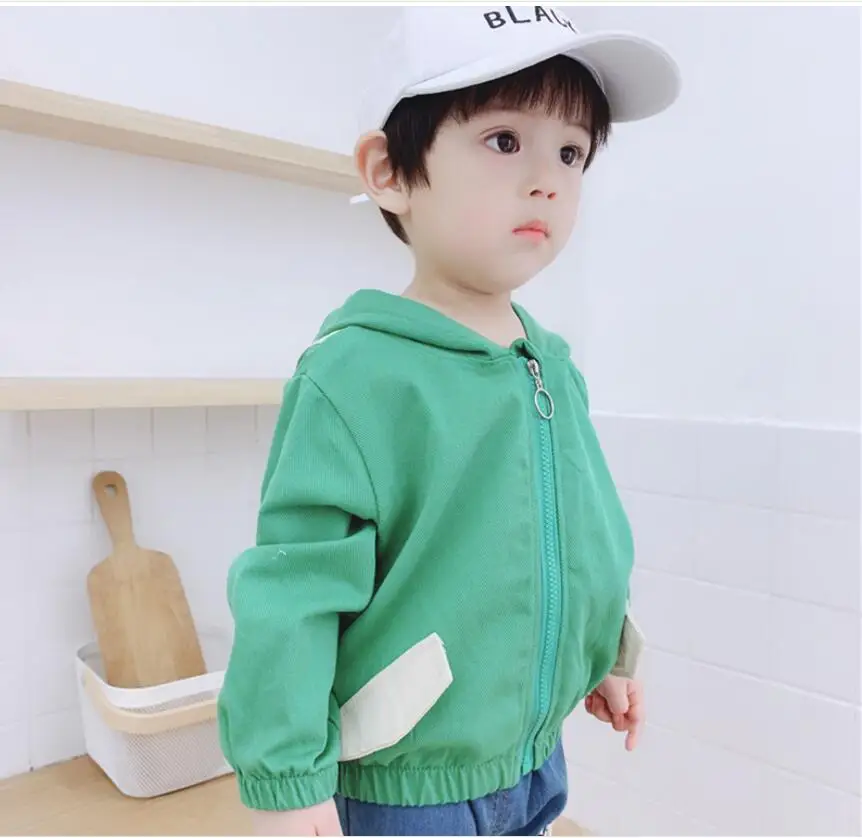 Boys'Dress для весенне-осеннего периода Детская куртка детская модная одежда, шапка, с длинными рукавами и принтом из мультфильма; пальто с рисунком Супермена, пекарни ветровка на молнии