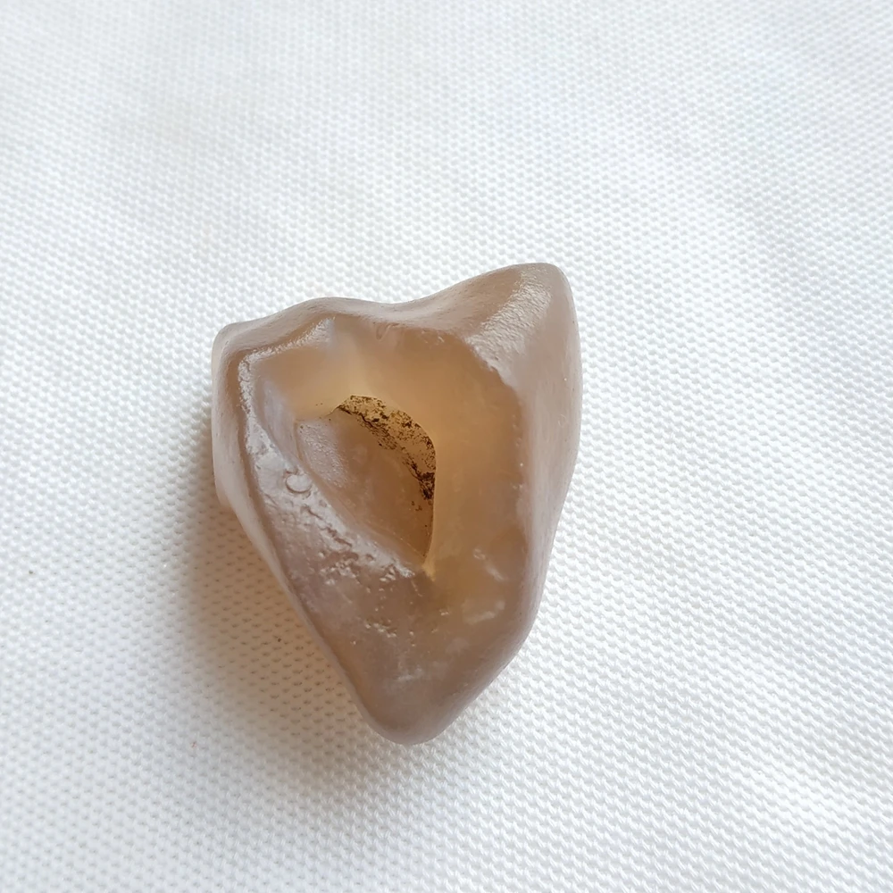 Natural beautiful stone Ornamental raw stone raw agate Silk Road Collectibles unique collection Natural beautiful stone Ornamental raw stone raw agate Silk Road Collectibles unique collection