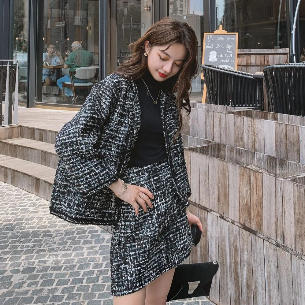 

Photo Shoot Main Push INS Graceful Pattern Crew Neck Single Breasted Suit Short Jacket Women's Slimming High-waisted A- line Ski