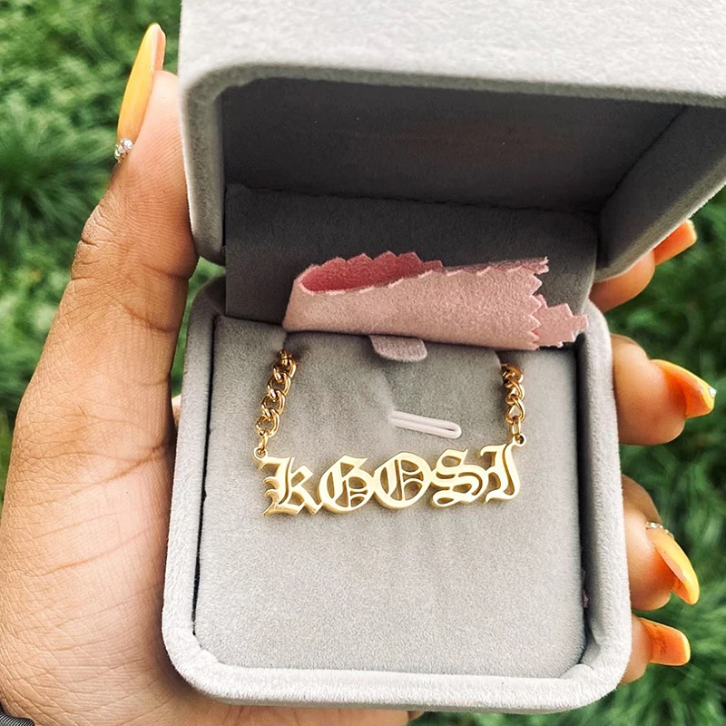 Ожерелье чокер в готическом стиле со старым английским именем золотая цепочка