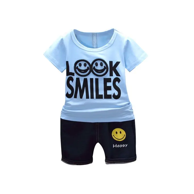 Летние очаровательные комплекты для маленьких мальчиков с надписью «Smile»; рубашка с короткими рукавами и принтом; комплект из блузки и шорт; повседневная одежда для детей