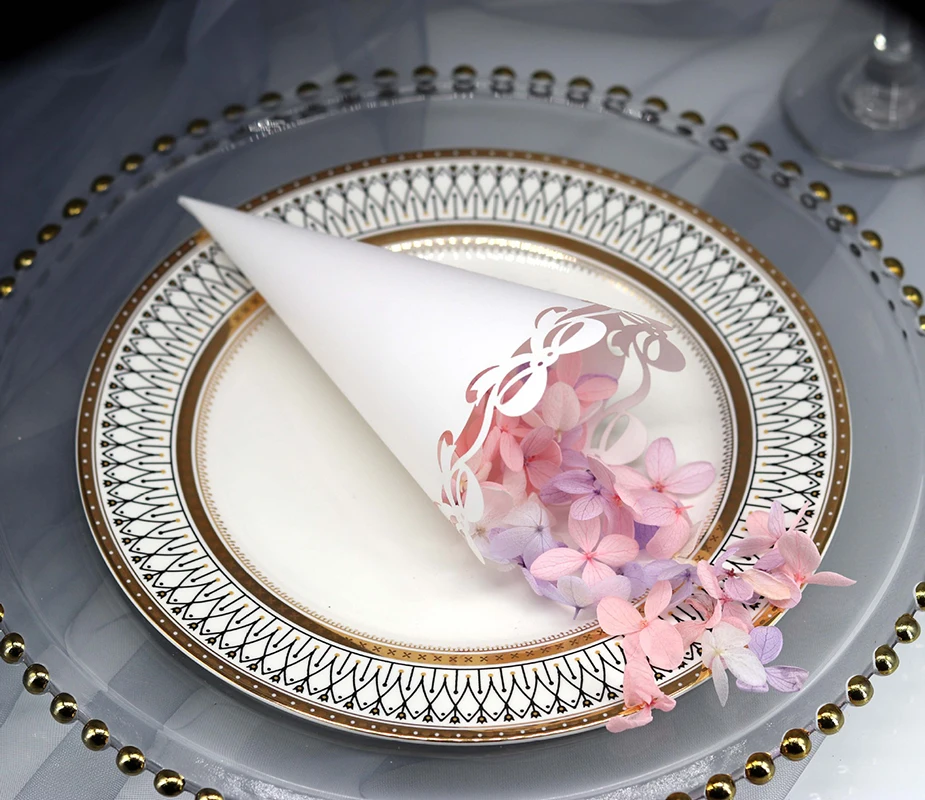 10821818323_1264932613