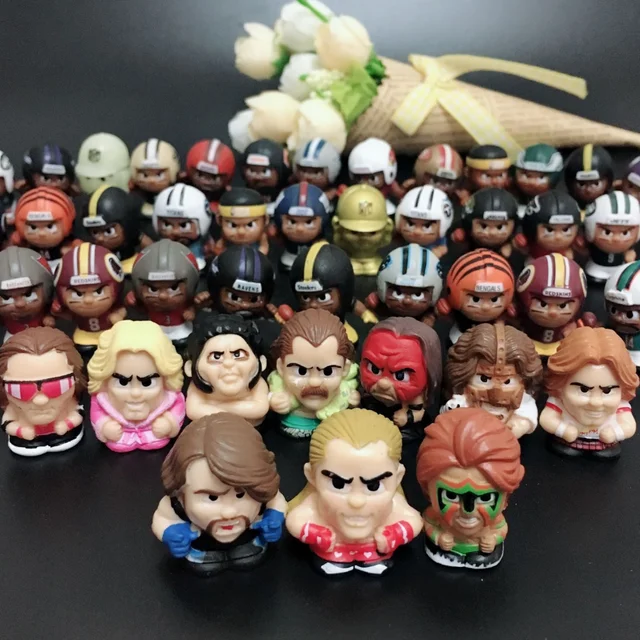 50pcs/lot Cute American Baseball Football Player Model Toy 2-3cm Kids Toy Model Figures Hobby Collectible Mix Random Sending 3