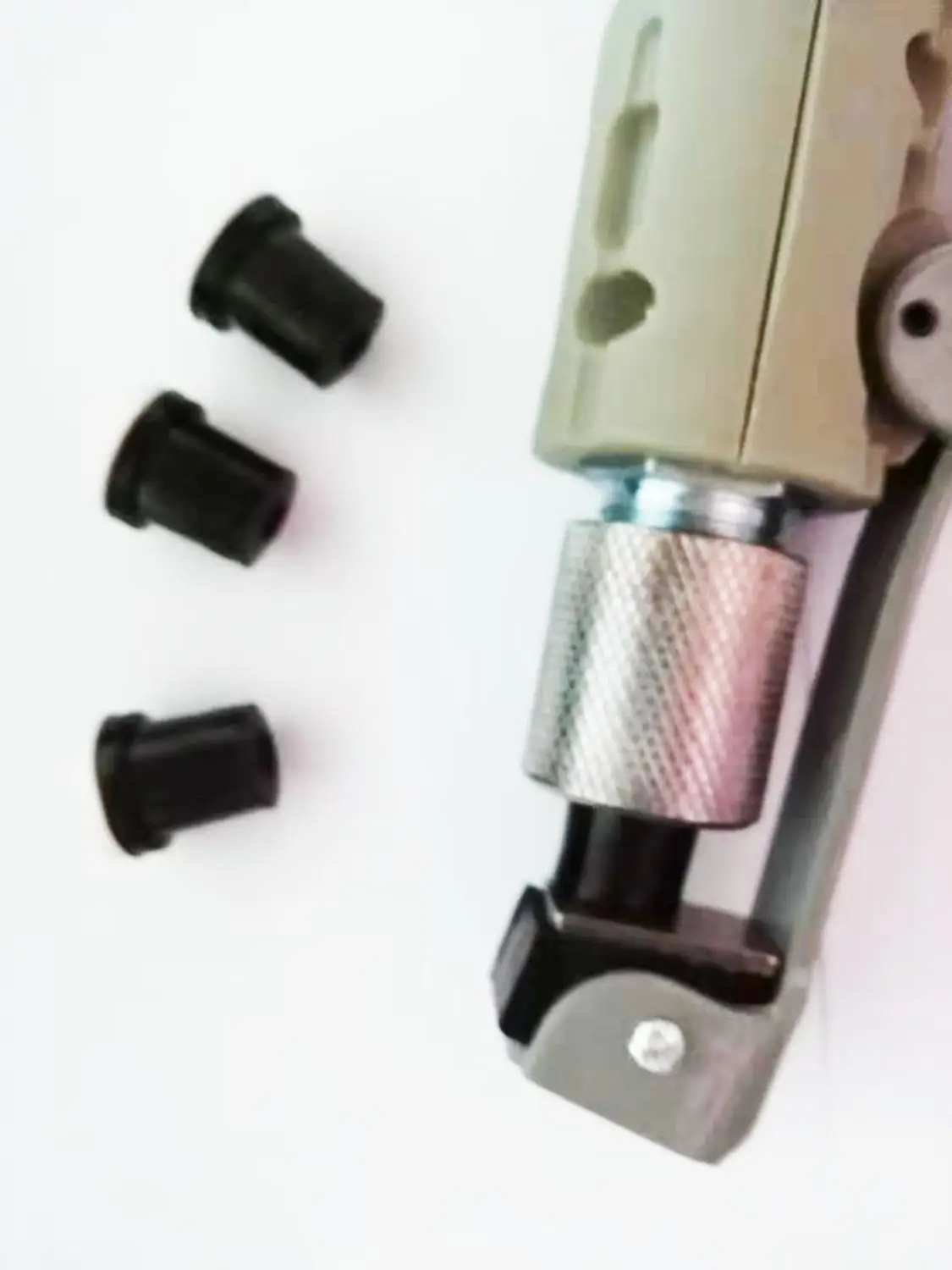 Cena HOLDWIN przenośny piaskarka SB10 SB20 pistolet do piaskowania z 4 dysze ceramiczne pneumatyczne narzędzie do piaskowania przenośny pistolet do piaskowania