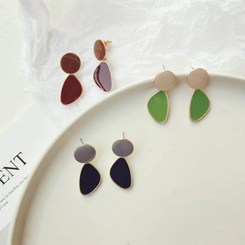 Серые серьги с неровной геометрией и круглыми полыми металлическими золотыми сережками, эмалевые серьги с эмалью для девочек