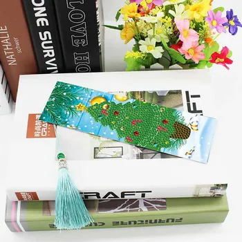 

Creative Children's Handmade DIY Diamond painting Bookmark Cartoon Quadruple Diamond Painting Christmas Series PU Bookmark Set