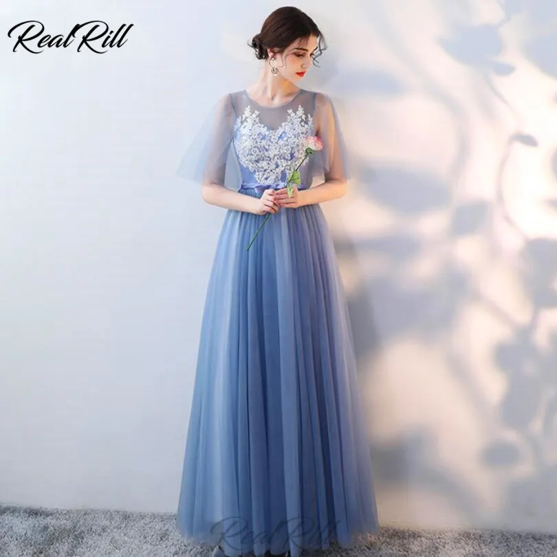 

Real Rill Bateau Illusion Neck Bridesmaid Dresses Tulle Lace Up Back A Line Floor Length Wedding Party Dress With Lace Applique