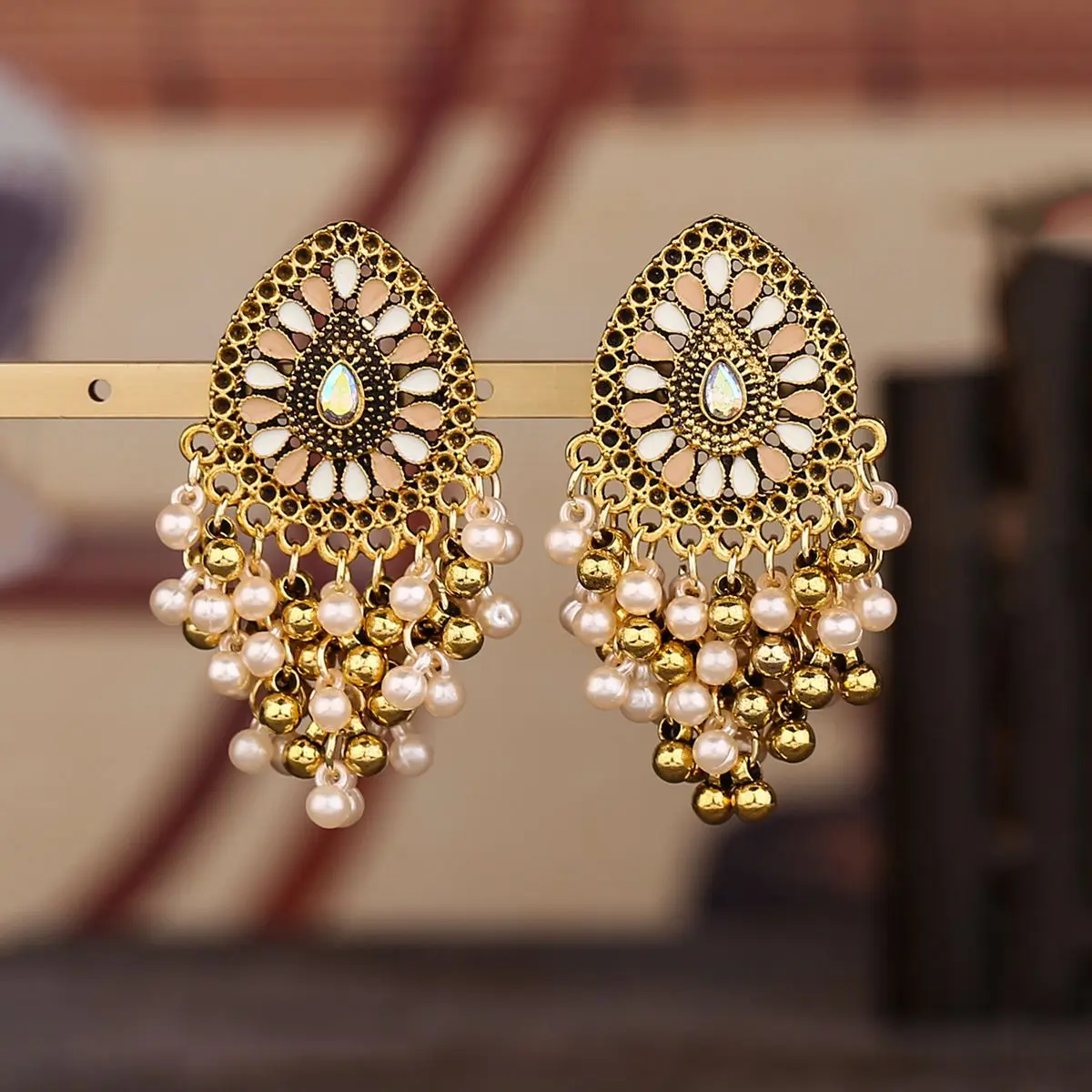 Retro Indian Jewelry White Water Drop Earrings Women's Accessories Earrings Kolczyki Pearl Beads Jhumka Earrings