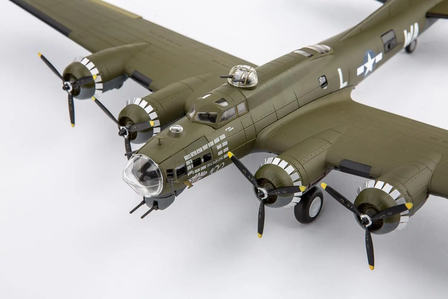 США B-17G Летающая FORTRESS 1/72 литая под давлением модель самолета AF1