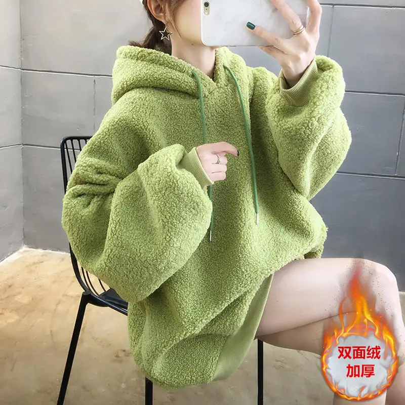 Green hoodies Новинка, бархатная Женская толстовка из овечьей шерсти, большие размеры, теплые толстовки с капюшоном, пальто, толстовка с длинным рукавом, женские свободные толстовки, женская одежда, Q2217 - Цвет: Green hoodies