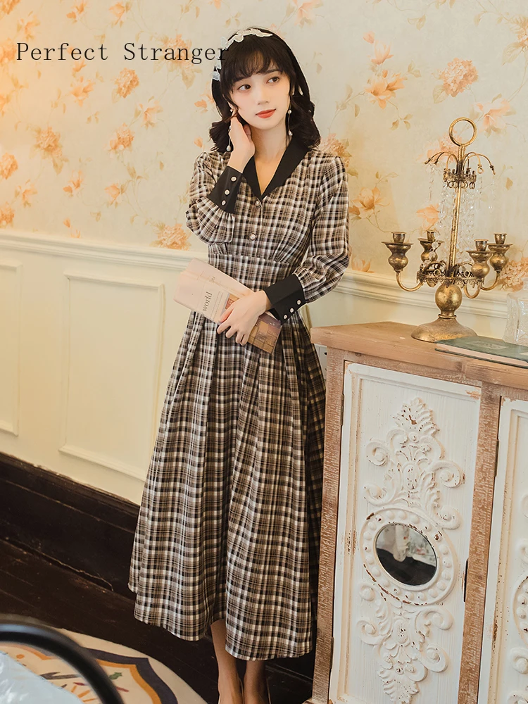 2020 Autumn Winter New Arrival Hot Sale Turn Down Collar Long Sleeve Plaid Women Long Dress