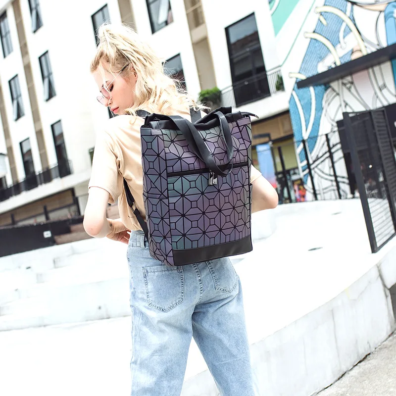 new shiny Geometric Luminous bag Sequins Female Backpack Geometric Women School Backpack For Teenage girls mochila feminina 2024 4