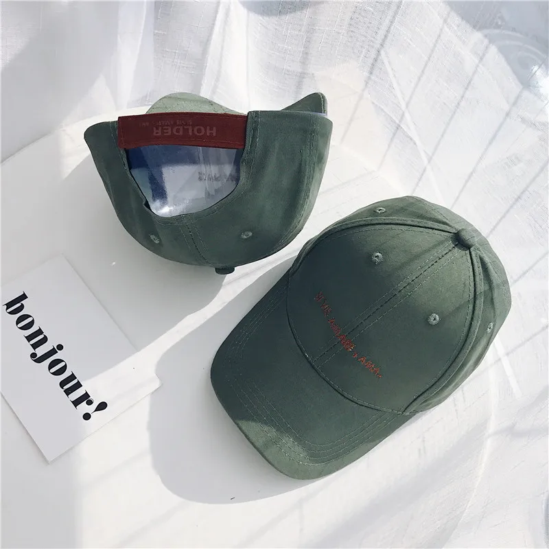 Новая Корейская версия, весенне-осенняя бейсбольная Кепка с вышивкой, модная, для отдыха, с гусиным язычком, шапка, Молодежная однотонная цветная шапочка