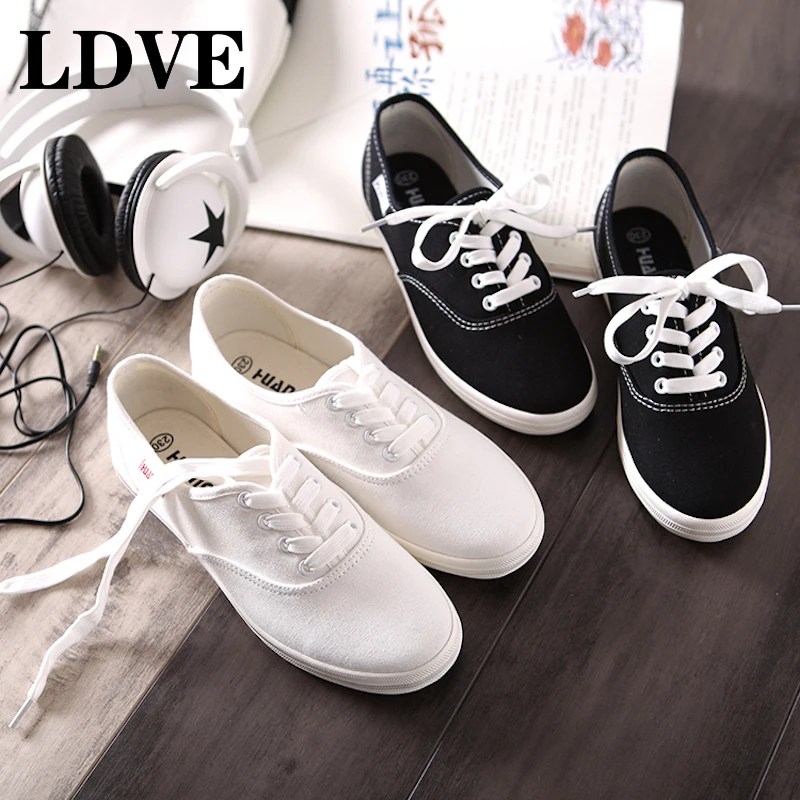 

White Women Vulcanize Canvas Shoes Low Breathable Female Solid Color Flat Shoes Casual Candy Colors Leisure Cloth Shoes