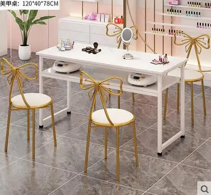 Manicure table and chair