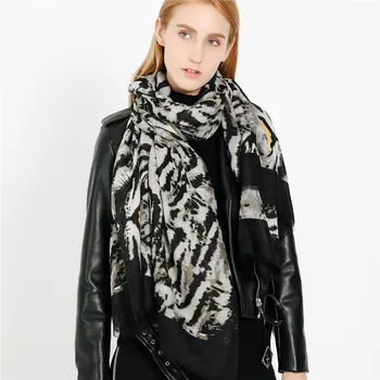 

Euro-American fashion street shoots big brand new autumn and winter leopard-leopard-tiger-tiger-head pattern cotton and hemp