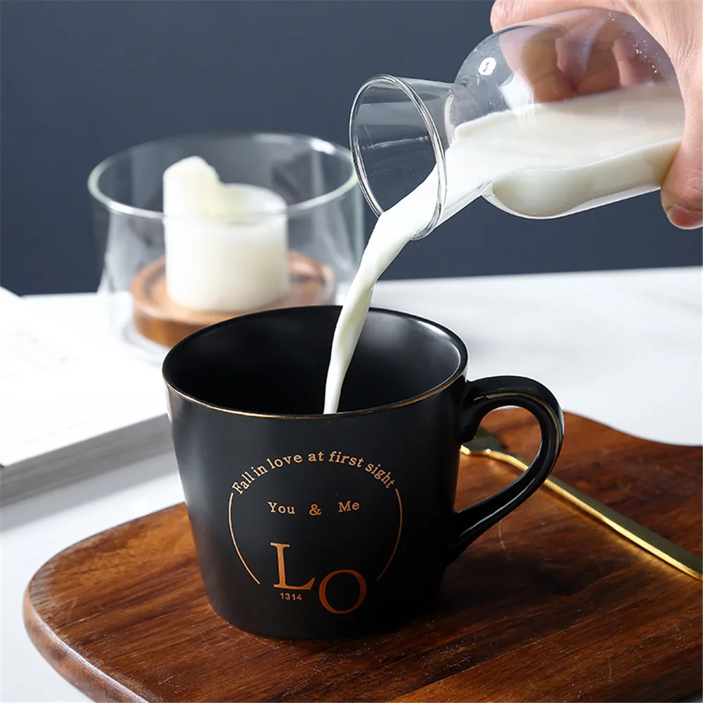 Шикарные кофейные кружки, чашка для чая с молоком, креативная керамическая кружка с узором в виде любви, черные и белые персональные кружки для завтрака, подарок для пары