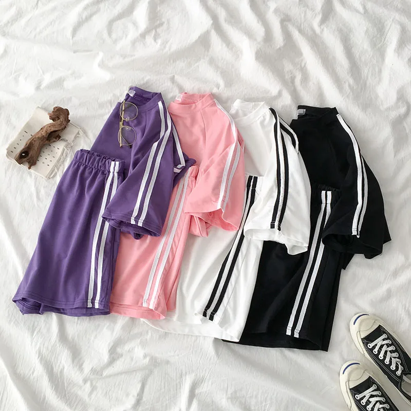 2021 verano chándal de rayas para las mujeres conjuntos de manga corta T-Shirt pantalones cortos de dos piezas conjunto de mujer Casual deporte 2pc damas
