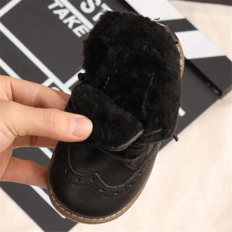 black plus velvet Weoneit/Новые кожаные ботинки для мальчиков обувь для девочек весенне-осенние детские ботинки из искусственной кожи модные детские ботинки для малышей теплые зимние ботинки - Цвет: black plus velvet