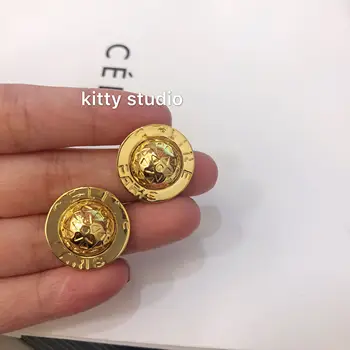

Brass Cool Wind Round Ear Nails Big Cake Personality Euramerican Round Cake Earrings