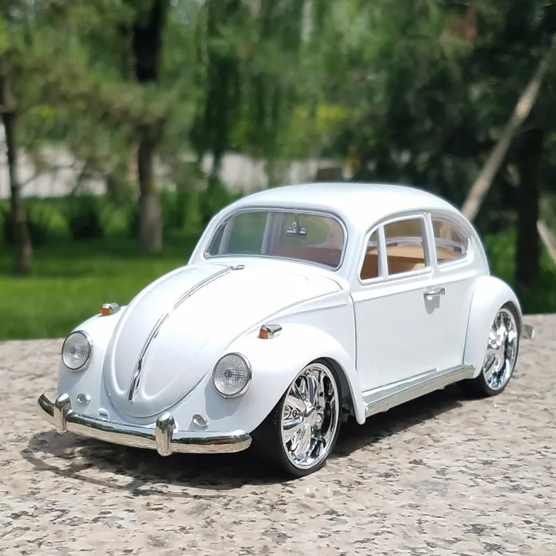 2022 New 1:18 Classic Car Beetle Black Car Alloy Car Model Simulation Car Decoration Collection Gift Toy Die Casting Model