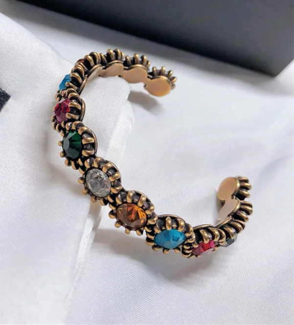 Горячая известная марка ювелирных изделий Мути цвет камень браслет для женщин