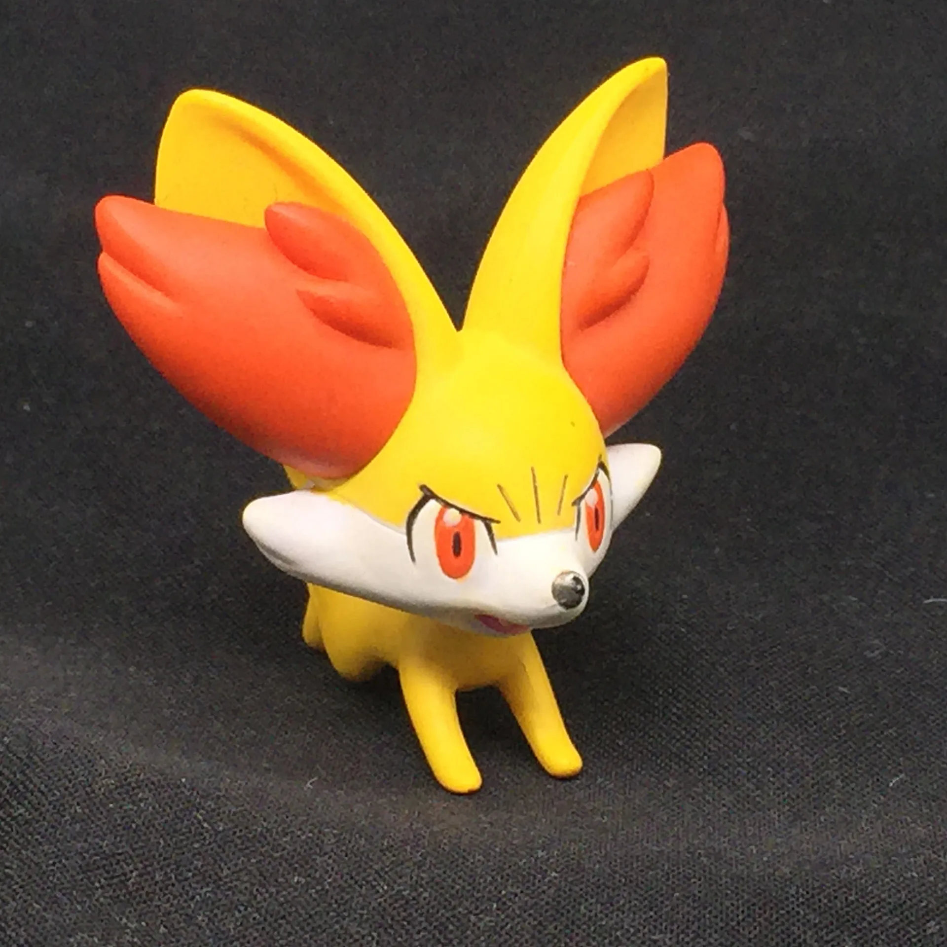 Tomy Pokemon 4-6 см Charmander Popplio Litten Pikachu Rowlet Treecko Eevee Fennekin Greninja Аниме фигурки куклы игрушки - Color: Fire ear fox4.3cm