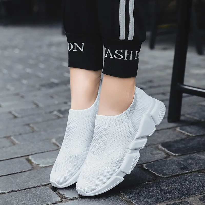 

2019 Spring And Summer Breathable Running Shoes INS Super Fire Shoe Athletic Shoes Women's Ulzzang Harajuku Fly