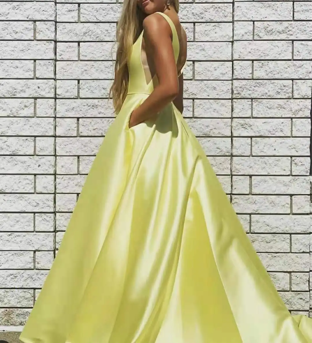 long sleeve evening gowns Elegant Long V-Neck Satin Yellow Evening Dresses with Pockets A-Line Floor Length Zipper Back Formal Party Dress for Women plus size formal wear