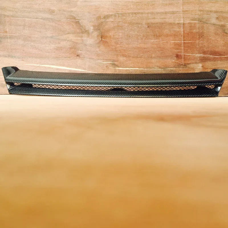 スカイライン R32 GTR の OEM スタイルカーボンファイバーフロントグリル