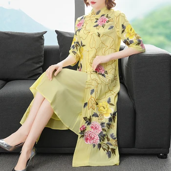

Summer Embroidery Cheongsam Women 2020 Pretty Elegant Dress Femme Half Sleeve Loose Female Qipao Dress