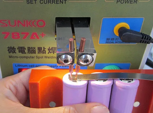 

SUNKKO 787A+ Battery Microcomputer Pulse Spot Welding Machine LED Pedal Welder Machine Battery Capability Charger Foot Pedal