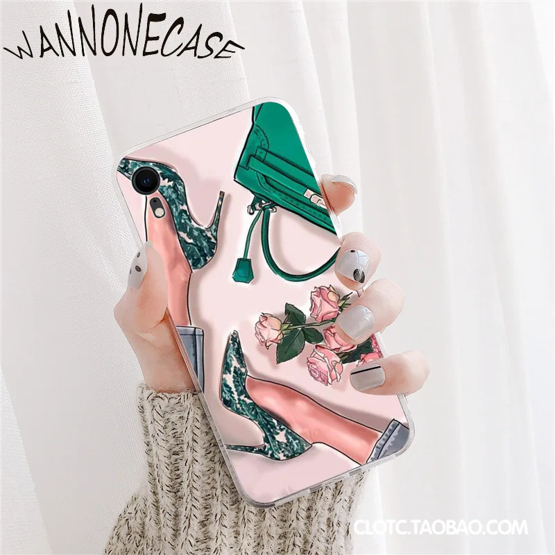 Fashion girl vacation shopping