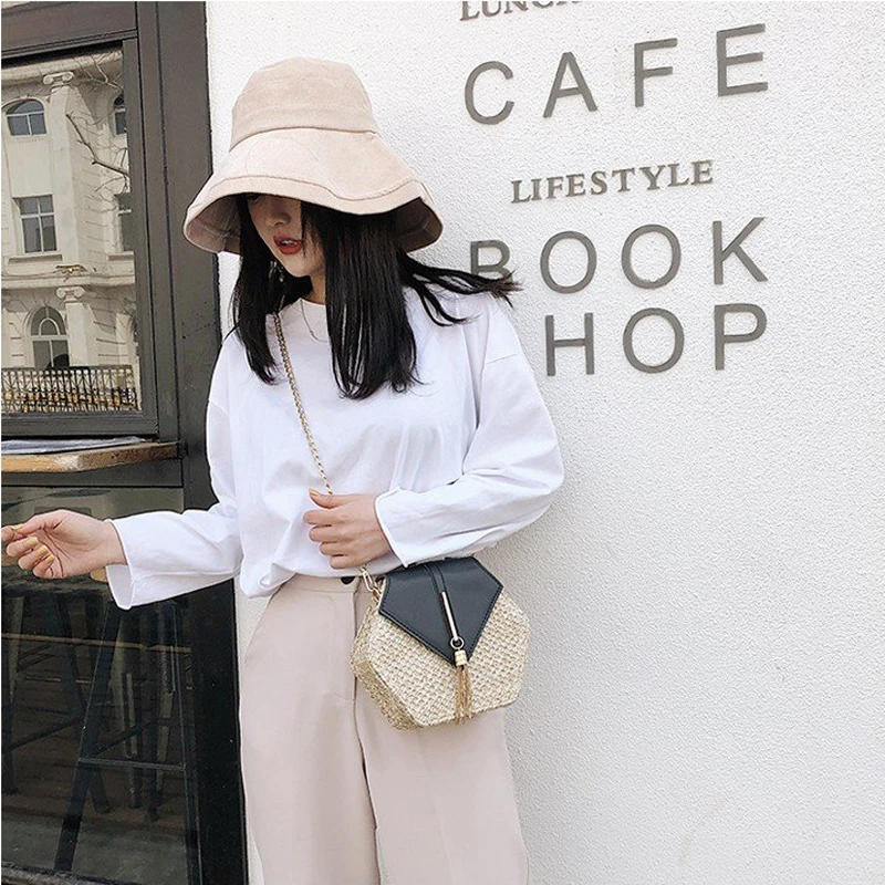 10725090156_1835341813