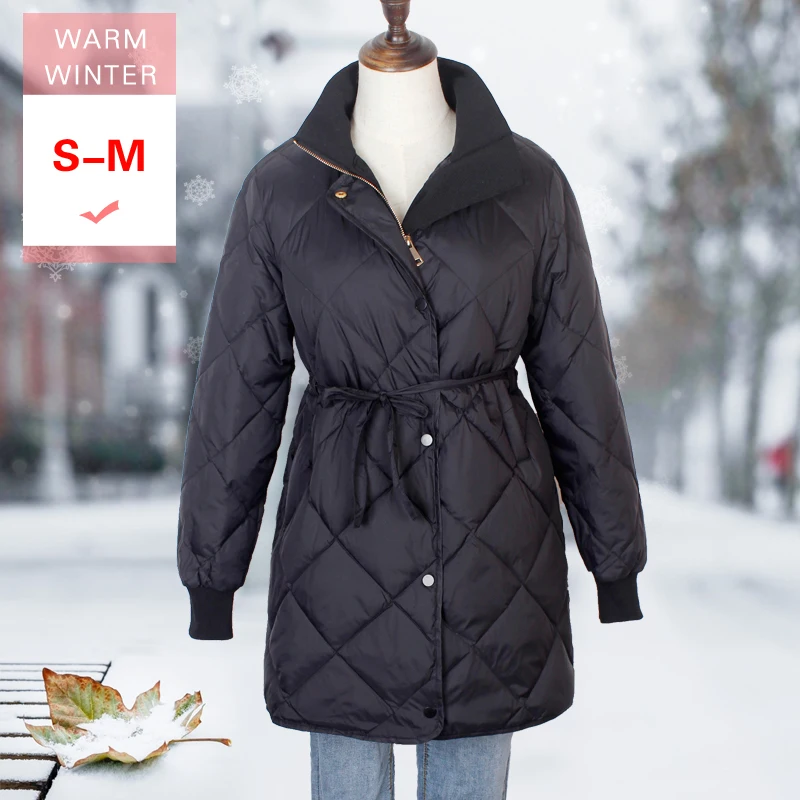 Женская длинная куртка на белом утином пуху с воротником-стойкой тонкое пальто