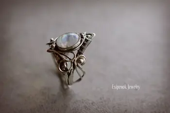 Vintage Tibetan moonstone Big Healing Crystal Rings For Women Boho Antique Indian Moonstone Ring Fine Jewelry Girls Ladies Gifts