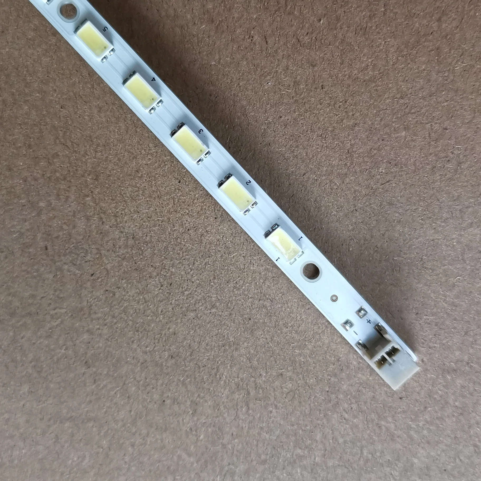 1 шт. 591 мм 56LED новая светодиодная лента SLED_2011SSP52_56_GD_REV0 для Sharp TV LCD 52LX530A 52LX830A