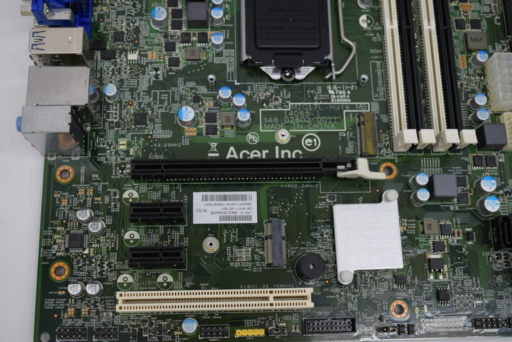Для acer MIQ17L-Hulk M4640G LGA1151 DDR4 D630 используется материнская плата