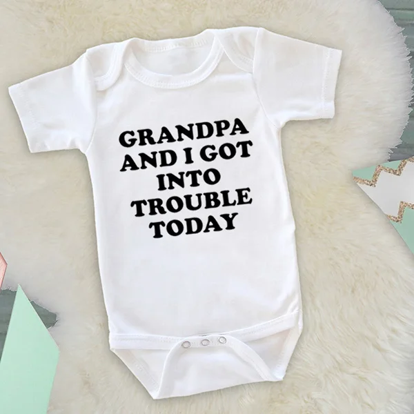 Newborn Babysuit Baby Boys Girls Cotton Short Sleeve Letter Print Grandpa and I Got Into Trouble Today Romper Summer Clothes - Цвет: WHITE