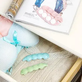 

2pcs Insect-resistant Natural Camphor Ball Peas Camphor Moth Ball Wardrobe Naphtaline Safe Pest Control